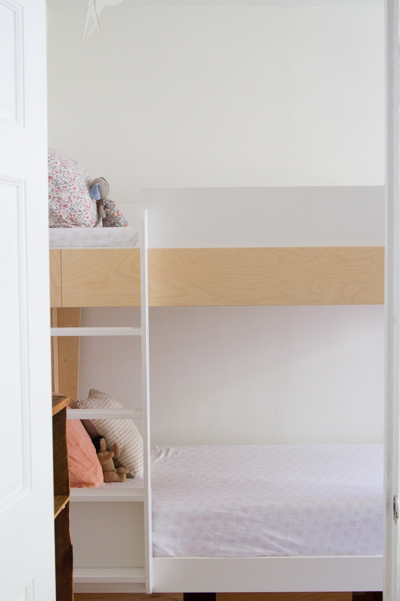 bunk beds in a tiny apartment | reading my tea leaves