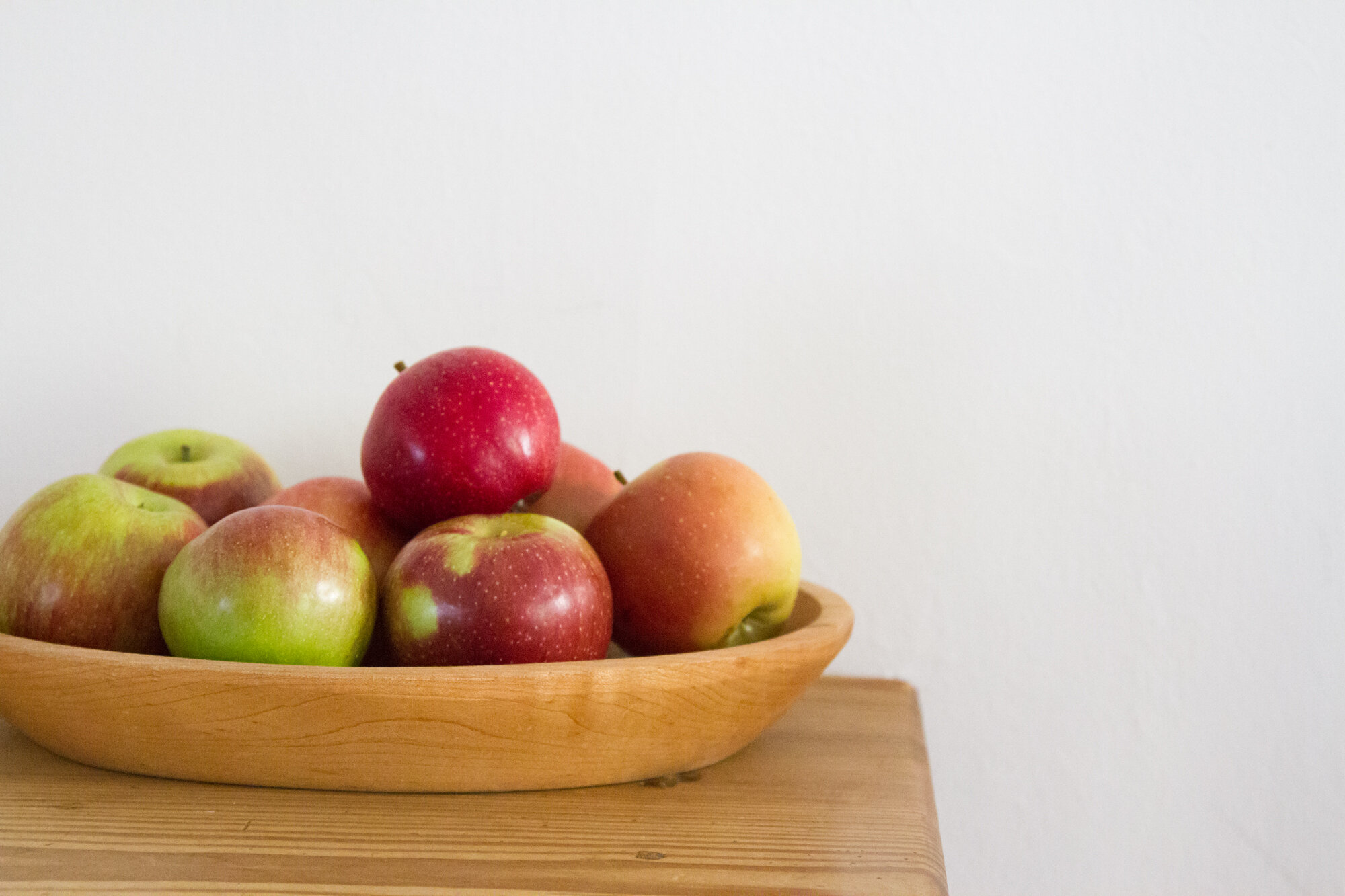 bowl of apples