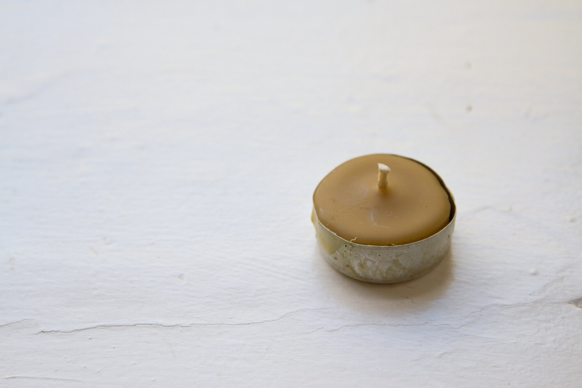 beeswax tea light