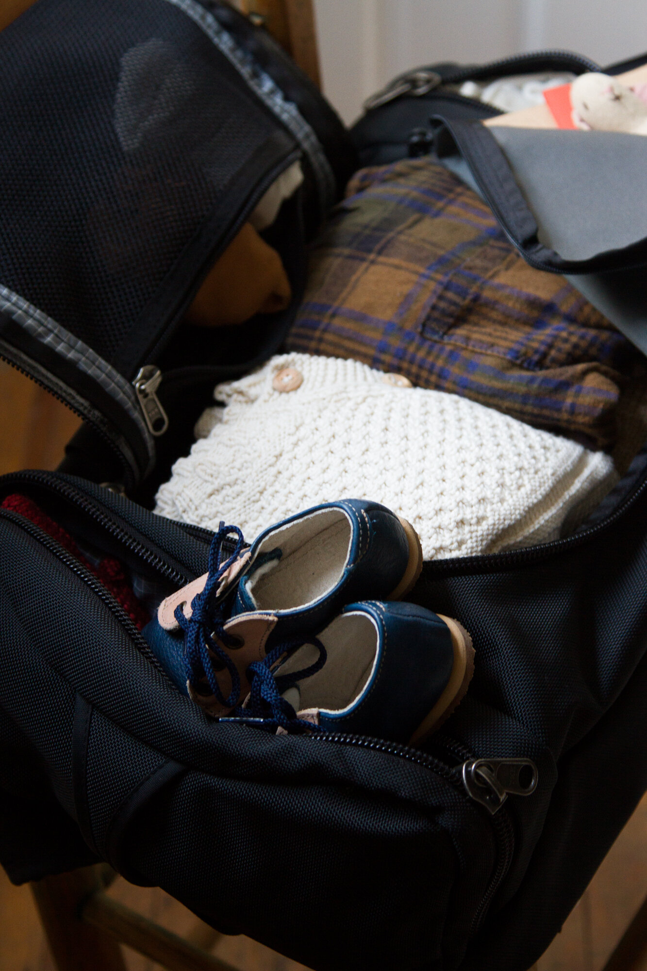 a traveling bag that keep giving | TOM BIHN | reading my tea leaves