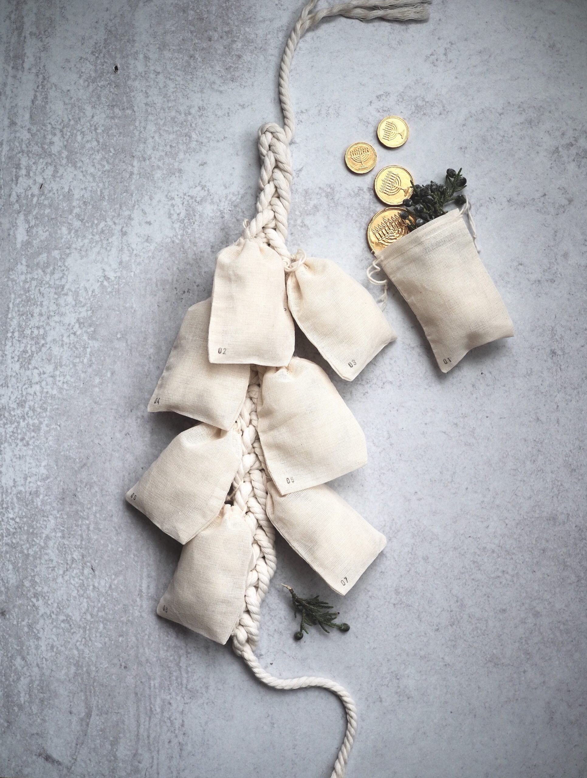 giving: a corded rope | reading my tea leaves holiday gift guide with rose pearlman