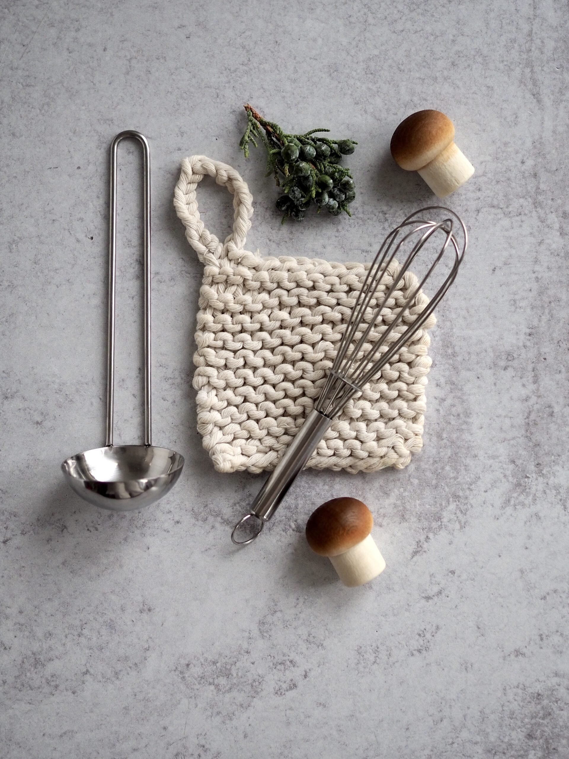 kids' cooking utensils + potholder | reading my tea leaves