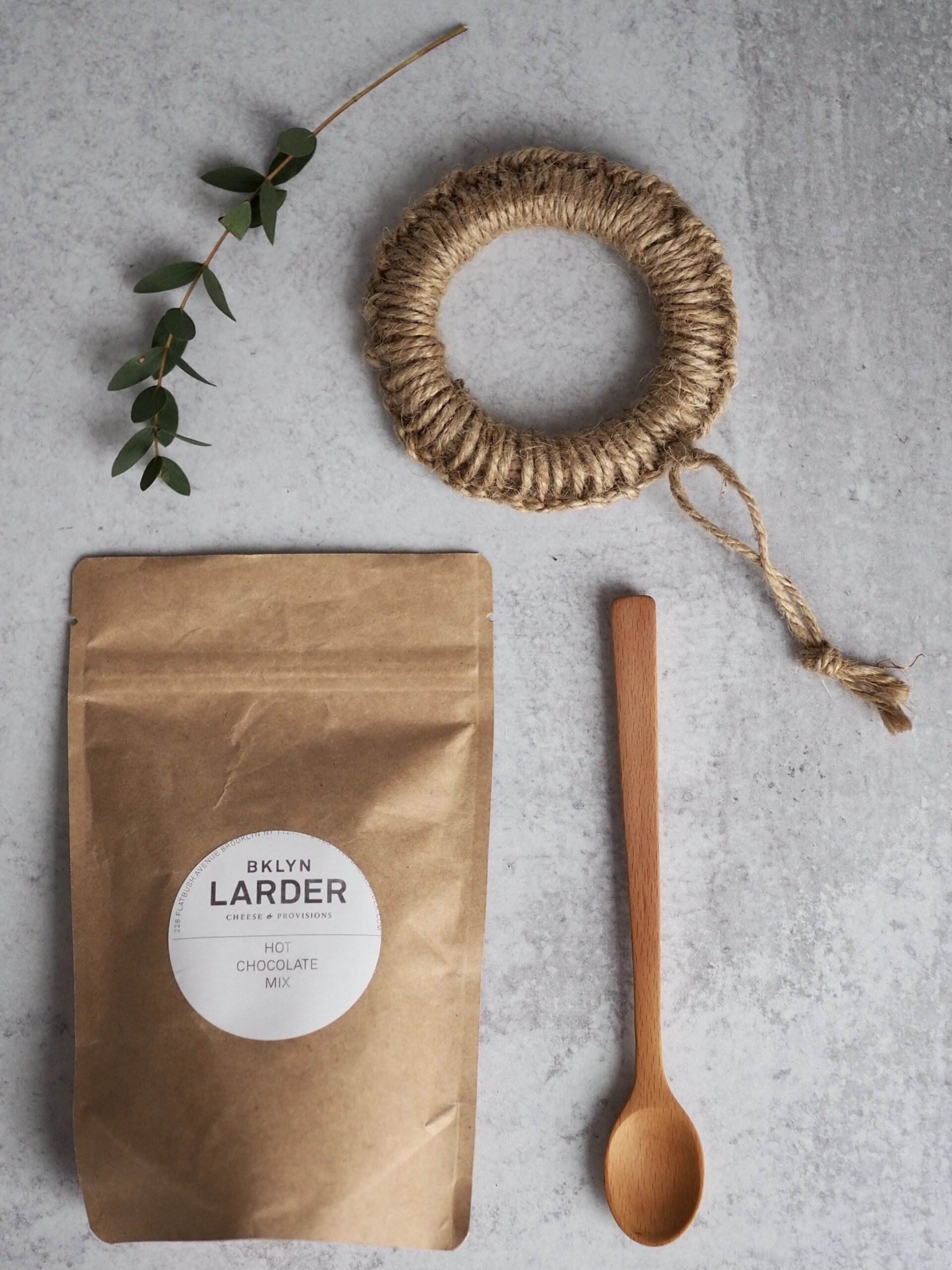 giving a handmade trivet | reading my tea leaves