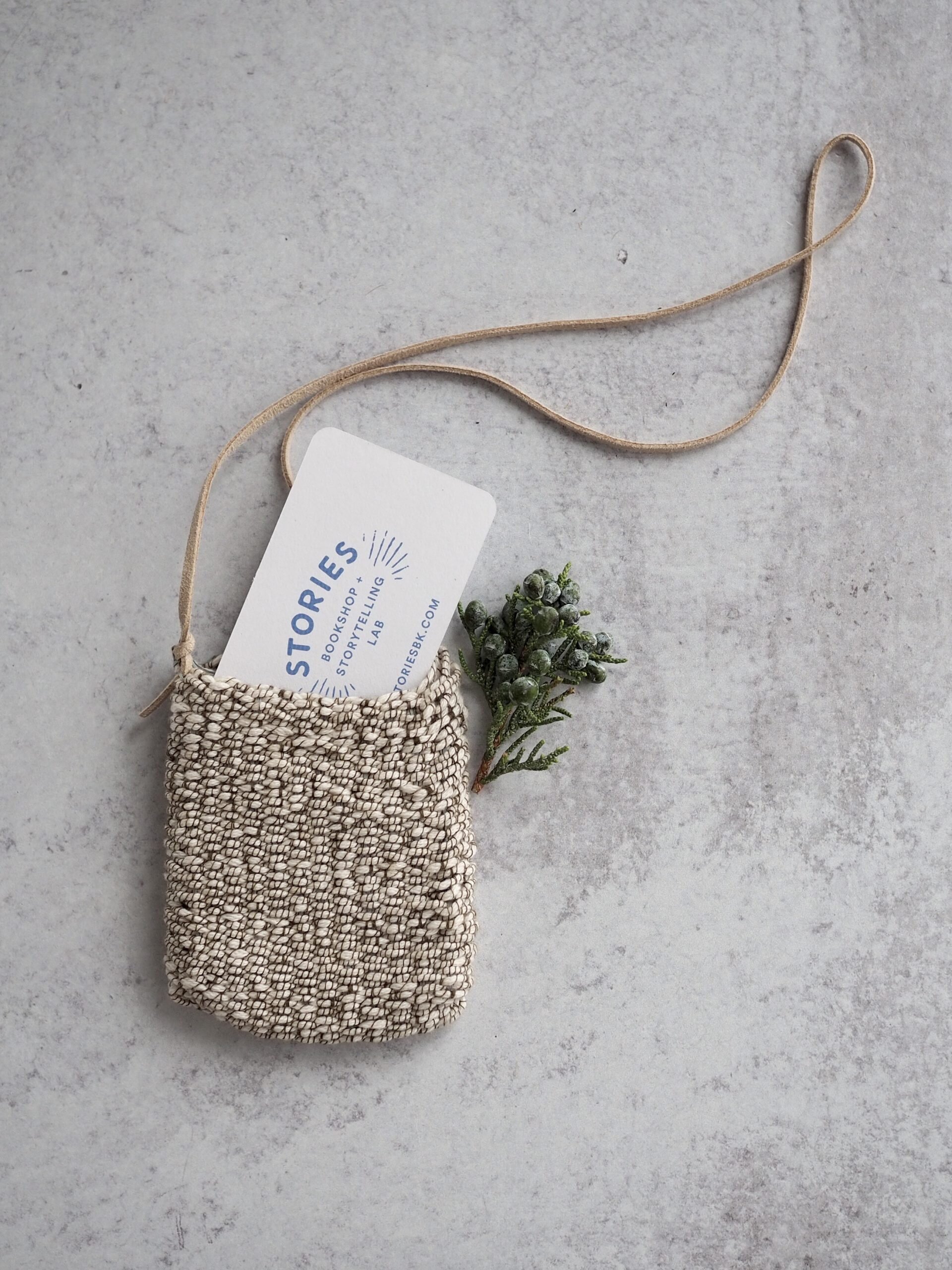giving a woven pouch | reading my tea leaves