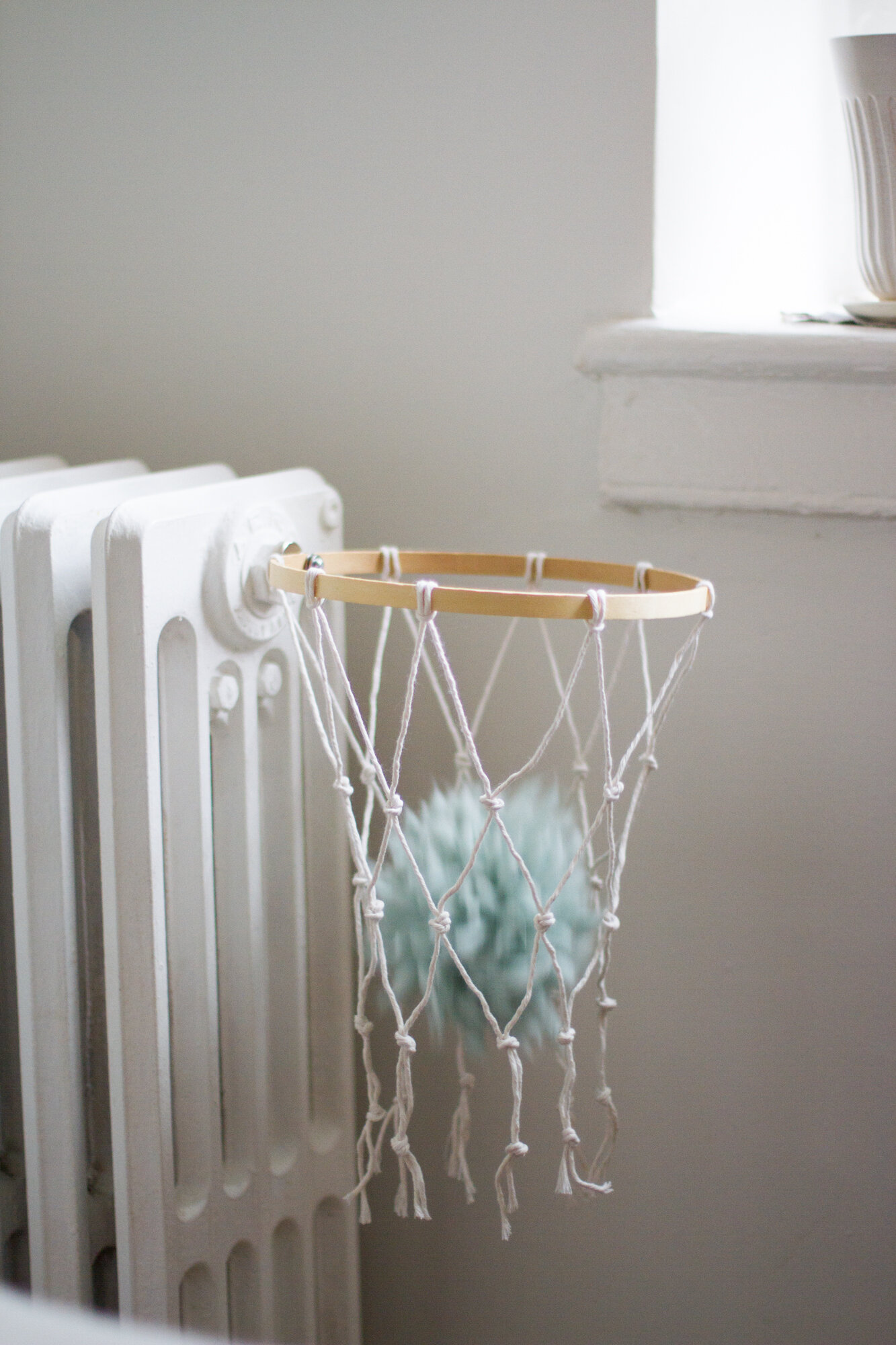 how to turn an embroidery hoop into a basketball hoop | reading my tea leaves