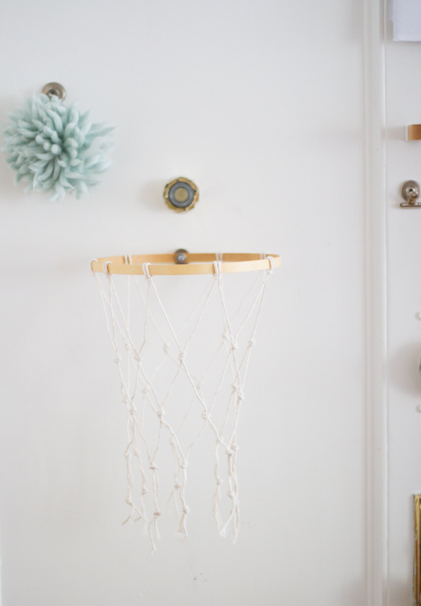how to turn an embroidery hoop into a basketball hoop | reading my tea leaves