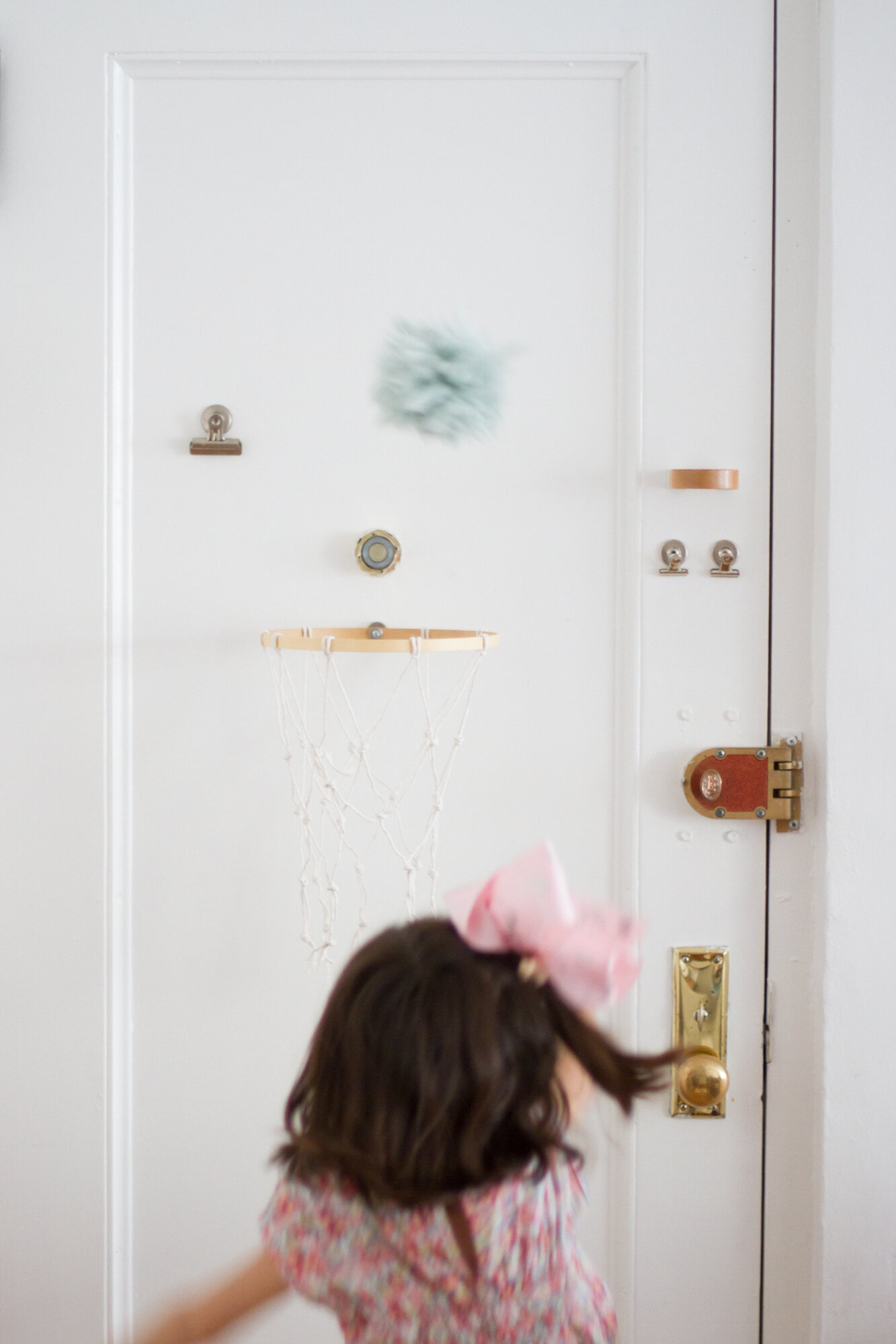 how to turn an embroidery hoop into a basketball hoop | reading my tea leaves