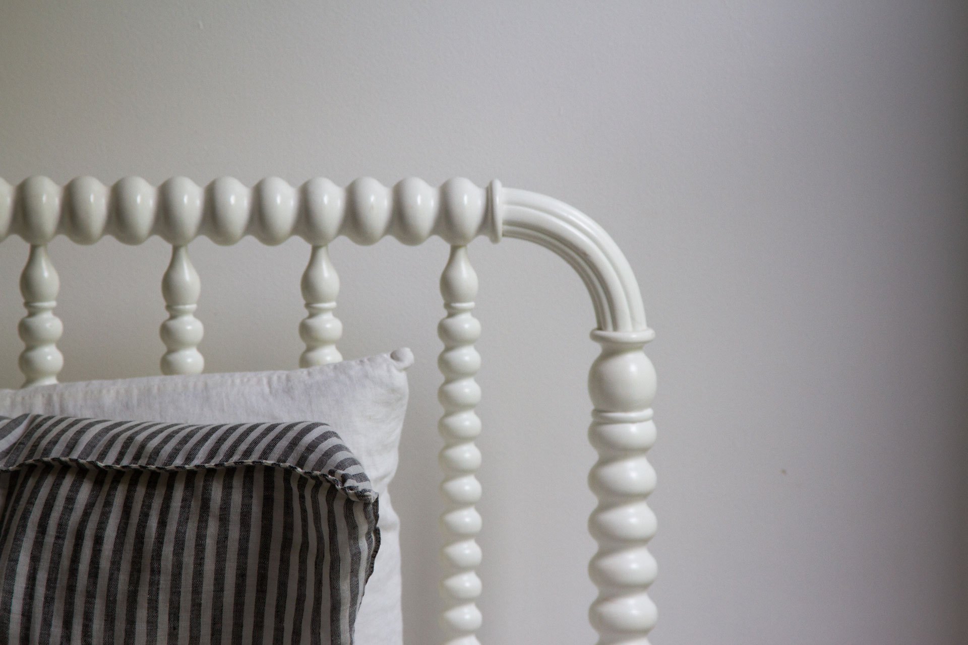 jenny lind bed